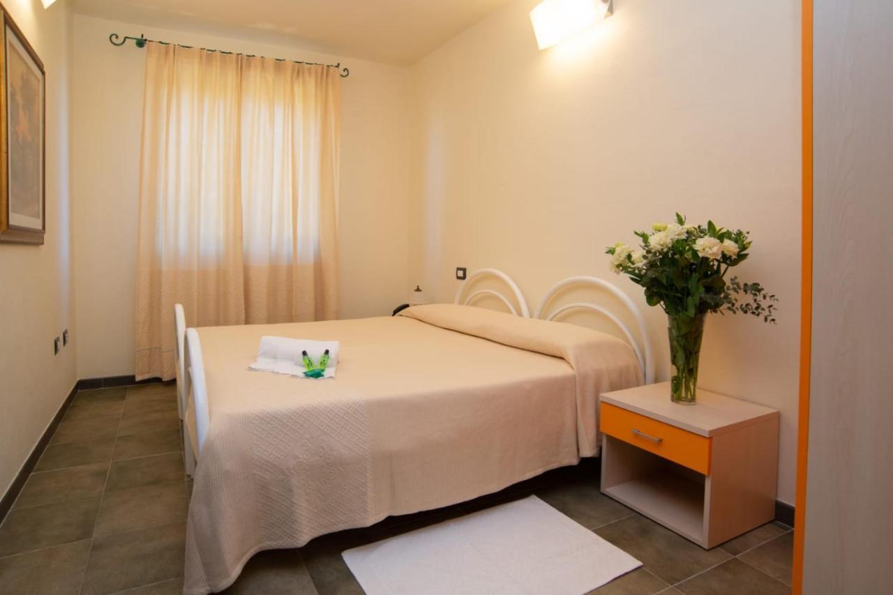 S'Ena Hotel Arbus Kültér fotó